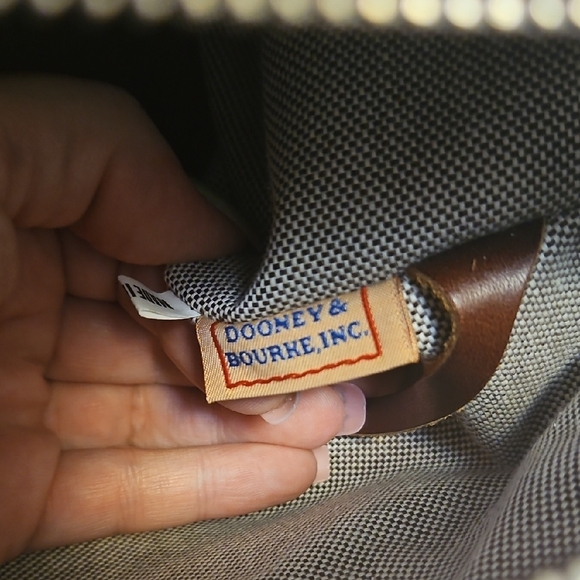 Dooney & Bourke Stylish Beige Fabric and Brown Leather Handbag - Picture 15 of 16